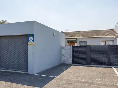 2 Bedroom House For Sale in Blouberg - 1KmT.webp