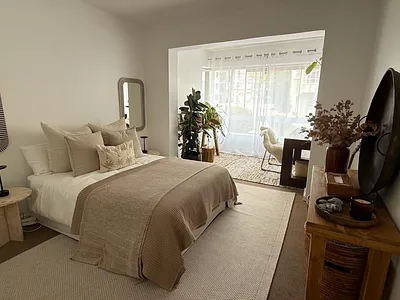 2 Bedroom Apartment To Rent in Cape Town - gAUS.webp