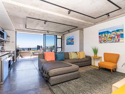 1 Bedroom Apartment For Sale in Cape Town - rKrE.webp