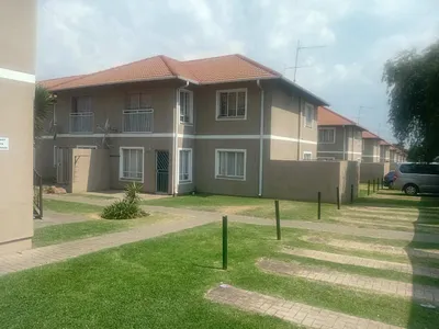 2 Bedroom Apartment For Sale in Boksburg - img