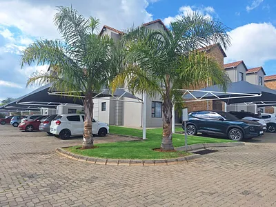 2 Bedroom Townhouse For Sale in Benoni - 8ayg.webp