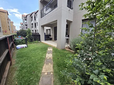 2 Bedroom Townhouse For Sale in Benoni - aHlt.webp