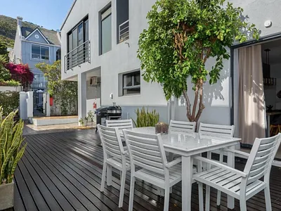 2 Bedroom Apartment For Sale in Cape Town - tbdM.webp