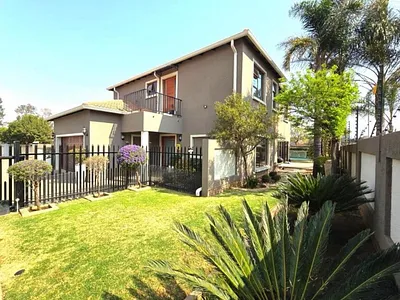 5 Bedroom Townhouse For Sale in Benoni - 5bt0.webp