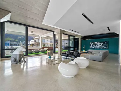 2 Bedroom Apartment For Sale in Cape Town - jGv6.webp