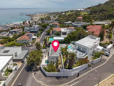 4 Bedroom House For Sale in Cape Town - zCS0.webp