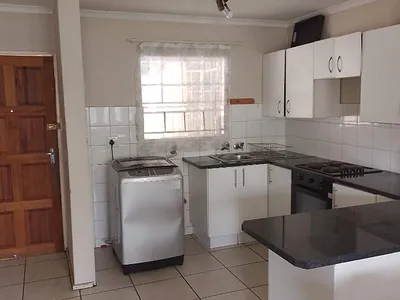 3 Bedroom Townhouse For Sale in Boksburg - qLFD.webp