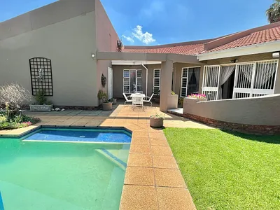 5 Bedroom House For Sale in Boksburg - lUrk.webp