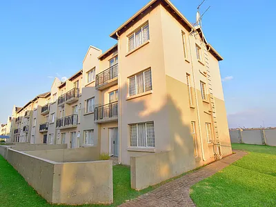 2 Bedroom Apartment For Sale in Klippoortjie, Boksburg - 3TGT.webp