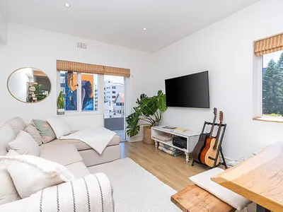 2 Bedroom Apartment To Rent in Cape Town - 3g1j.webp