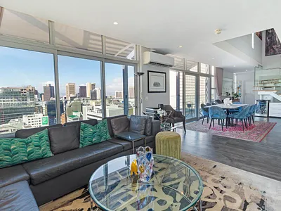 3 Bedroom Apartment For Sale in Cape Town - MV7T.webp