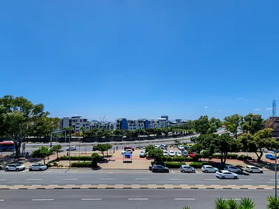 2 Bedroom Apartment To Rent in Cape Town - D6uT.webp