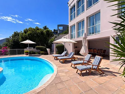 2 Bedroom Apartment To Rent in Cape Town - sJSc.webp