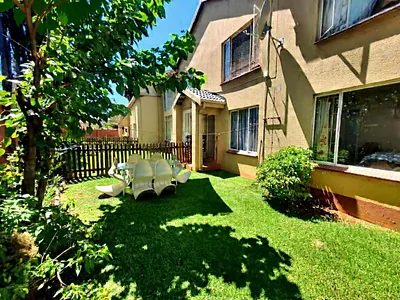 2 Bedroom Townhouse For Sale in Benoni - HKm5.webp