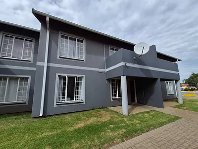2 Bedroom Apartment For Sale in Boksburg - HjMl.webp