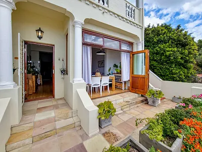 2 Bedroom Apartment To Rent in Cape Town - ydry.webp