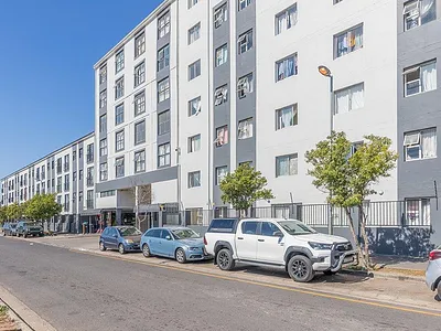 1 Bedroom Apartment For Sale in Cape Town - vSJK.webp