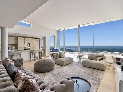 3 Bedroom Apartment To Rent in Cape Town - nKMR.webp