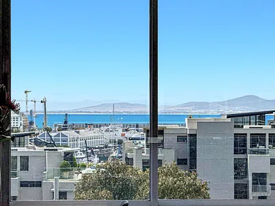 2 Bedroom Apartment For Sale in Cape Town - DVWj.webp