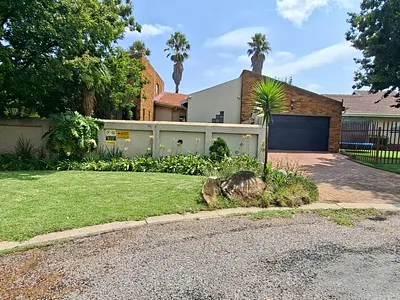 3 Bedroom House For Sale in Boksburg - yRXG.webp