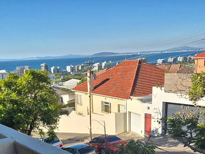 1 Bedroom Apartment For Sale in Cape Town - PJnv.webp