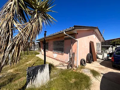 5 Bedroom House For Sale in Elsies River, Goodwood - DUOh.webp