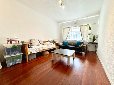 1 Bedroom Apartment To Rent in Cape Town - nCD1.webp