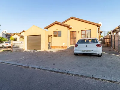 2 Bedroom House For Sale in Kuils River - 1rXy.webp