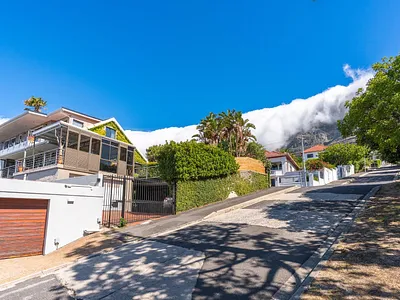 5 Bedroom House For Sale in Cape Town - 70X2.webp
