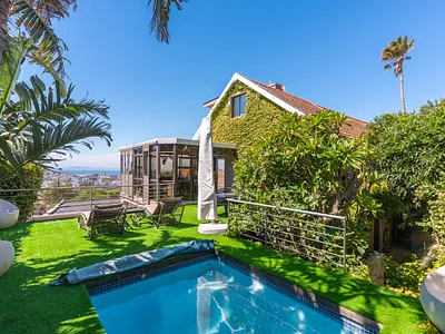 6 Bedroom House For Sale in Cape Town - WRU1.webp