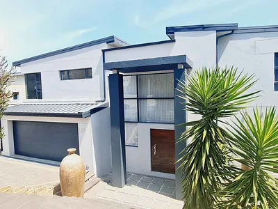 5 Bedroom House For Sale in Parow - NMil.webp