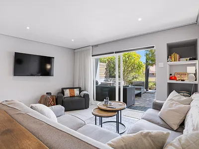 2 Bedroom Apartment To Rent in Cape Town - FiNX.webp