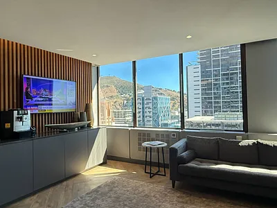 Commercial Property To Rent in Cape Town - H5FZ.webp