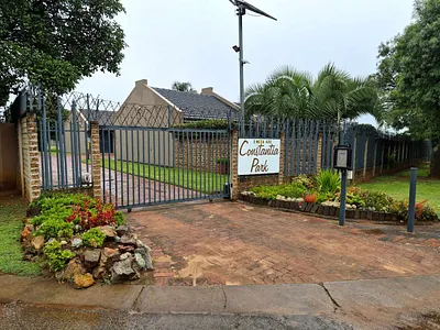 3 Bedroom Townhouse For Sale in Benoni - MsKL.webp