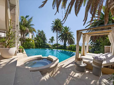 5 Bedroom House For Sale in Cape Town - 2uPH.webp