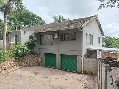 3 Bedroom House For Sale in Empangeni - Kf5R.webp