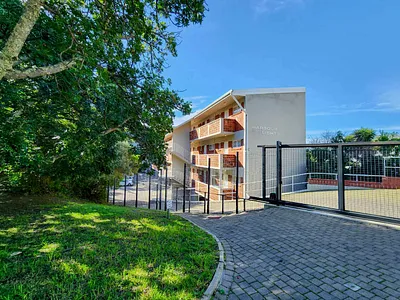 1 Bedroom Apartment For Sale in Cape Town - l1Q3.webp