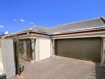 3 Bedroom House For Sale in Boksburg - 7ixV.webp