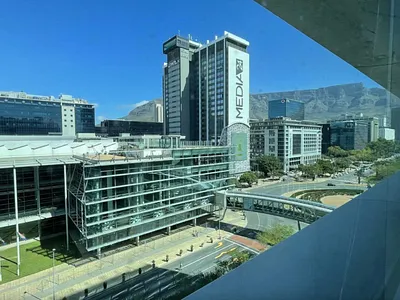 Commercial Property To Rent in Cape Town - 7Av6.webp