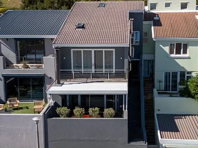 3 Bedroom Townhouse For Sale in Cape Town - ckt2.webp