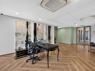 Commercial Property To Rent in Cape Town - YPXp.webp