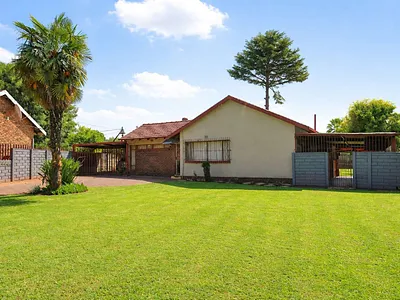 3 Bedroom House For Sale in Springs - NoGA.webp