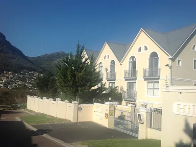 2 Bedroom Apartment To Rent in Hout Bay - FCHm.webp