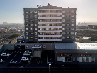 1 Bedroom Apartment To Rent in Cape Town - 4LZw.webp