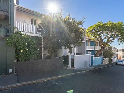 4 Bedroom House For Sale in Cape Town - kEOk.webp