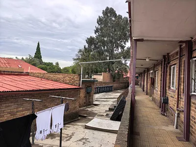 2 Bedroom Apartment For Sale in Boksburg - img