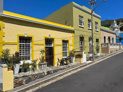 2 Bedroom House To Rent in Schotsche Kloof, Cape Town - 8s58.webp