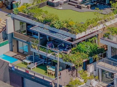 5 Bedroom House For Sale in Cape Town - QDyk.webp