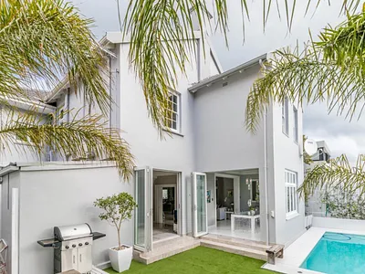 3 Bedroom House To Rent in Cape Town - LvCi.webp