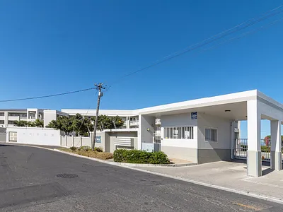 2 Bedroom Apartment For Sale in Parow - txZl.webp